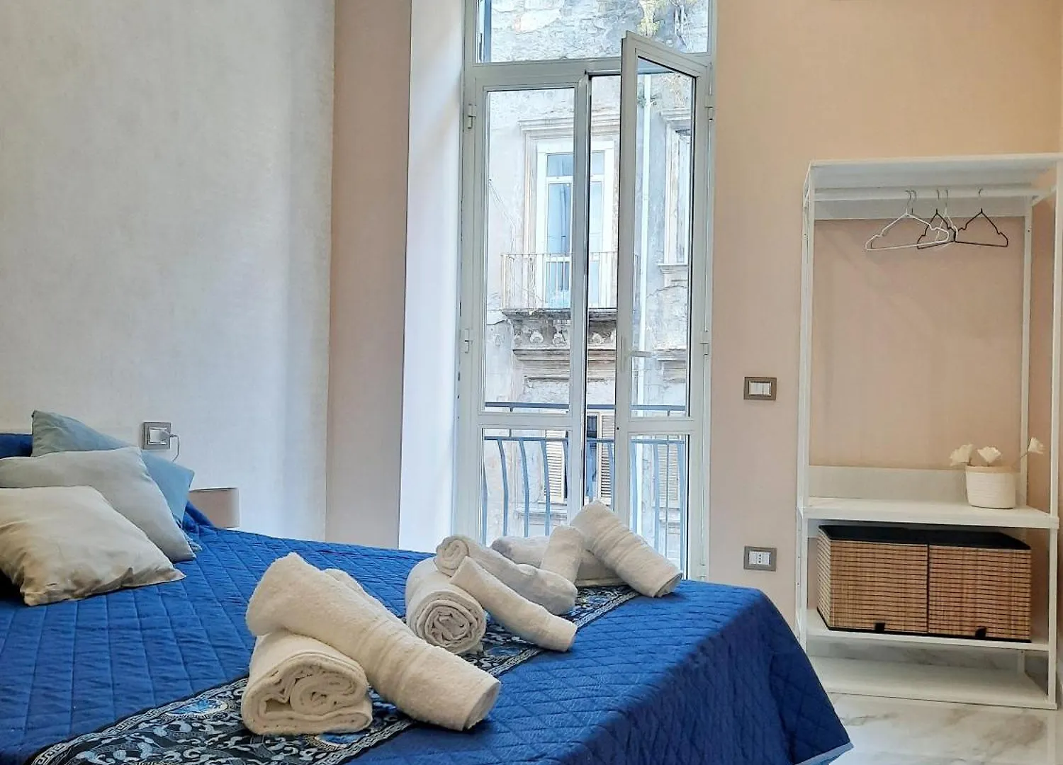 Re Ferdinando Apartment location
